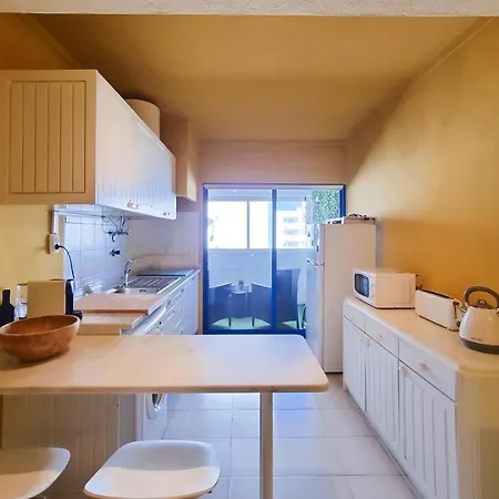 شقة Flh Modest Flat With Balcony *